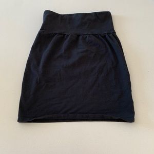 Aritzia skirt